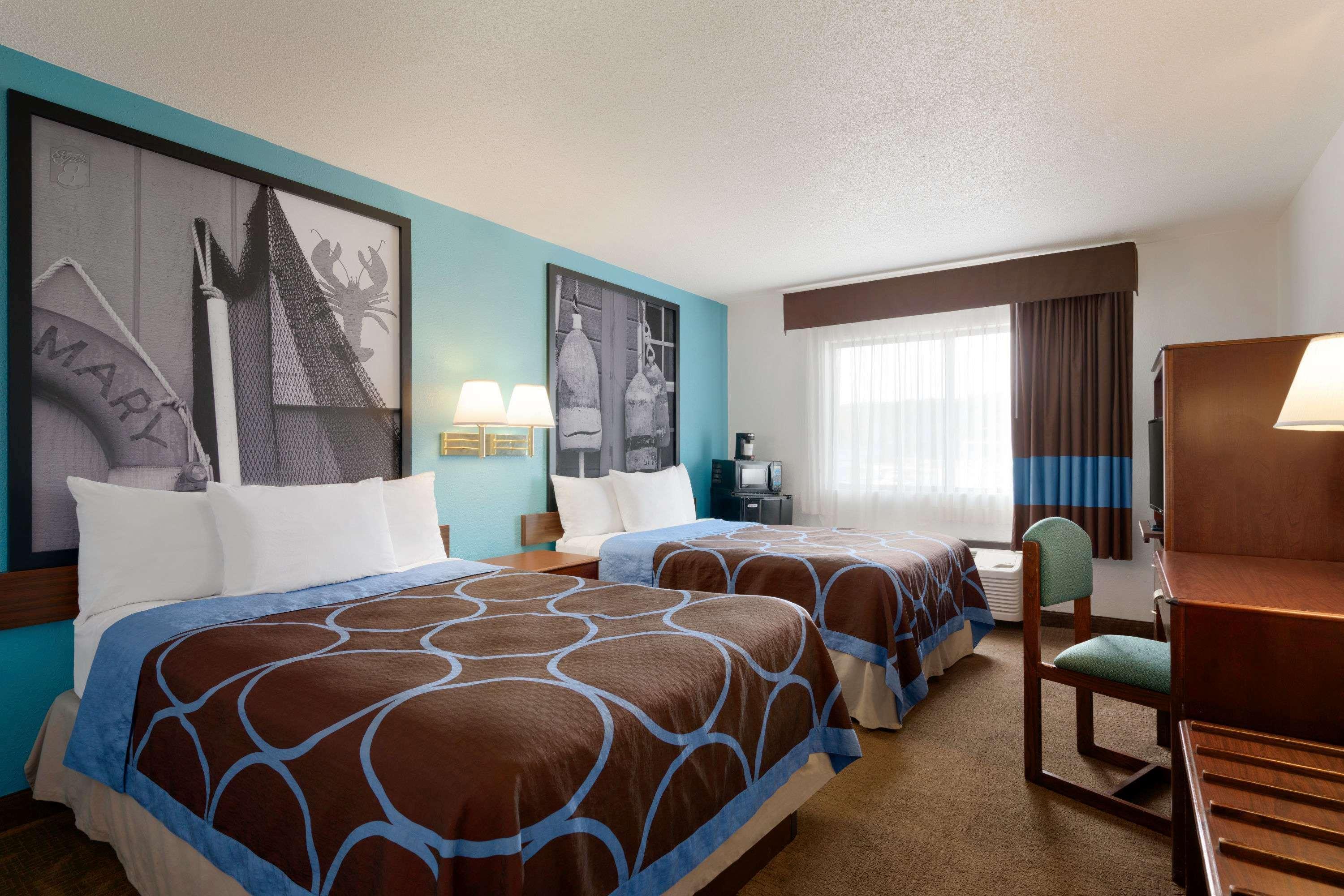 Super 8 By Wyndham Portland/Westbrook Area Ξενοδοχείο Εξωτερικό φωτογραφία