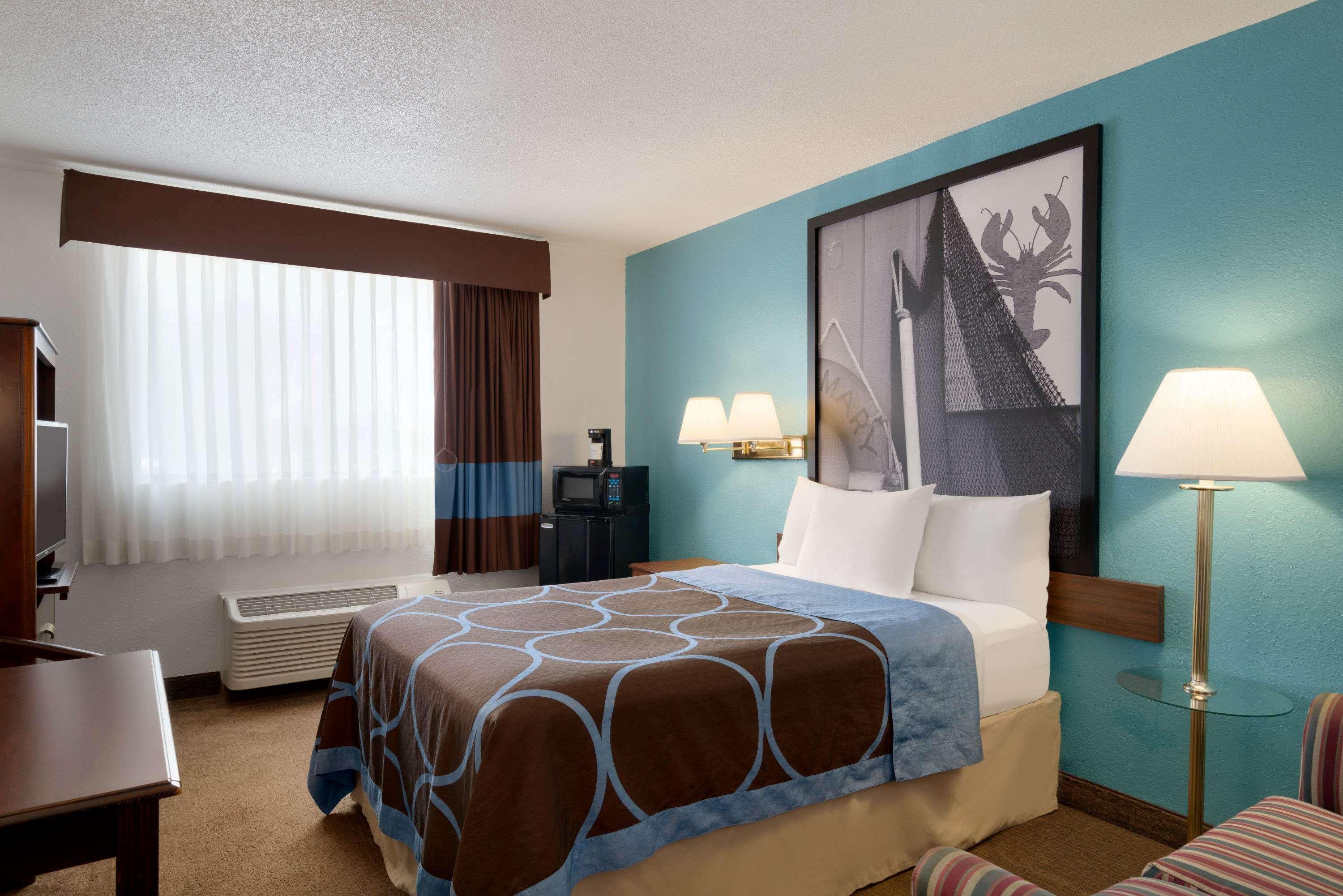 Super 8 By Wyndham Portland/Westbrook Area Ξενοδοχείο Εξωτερικό φωτογραφία